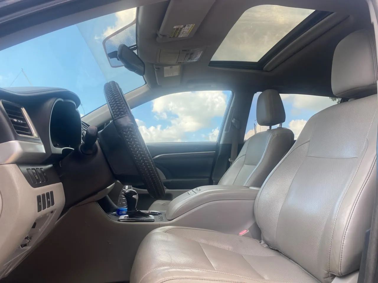 Toyota Highlander — photo 3 of 6