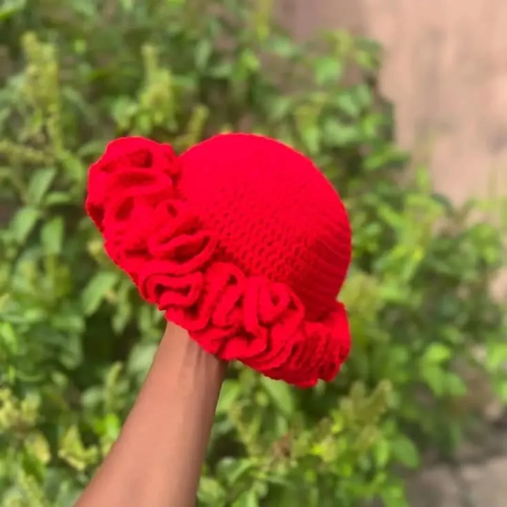 Ruffle hat — photo 3 of 6