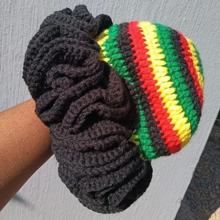 Ruffle hat — photo 6 of 6