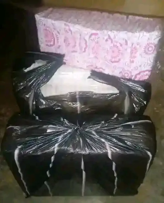 Sanitary pads — photo 2 of 3