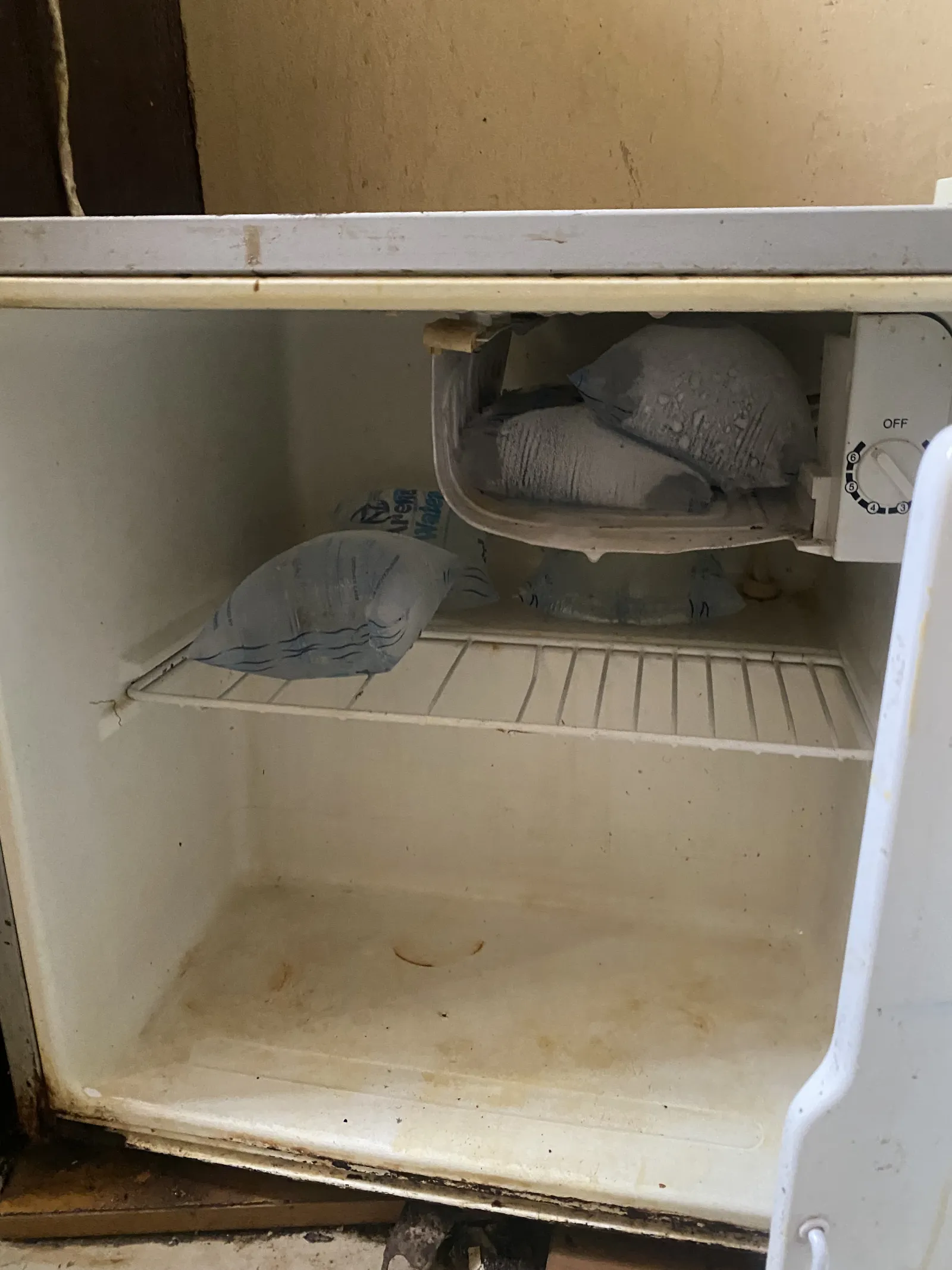 Bed side fridge — photo 1 of 3