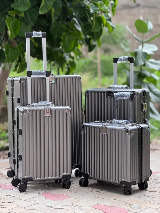 Set 4 Aluminum travel box — photo 1 of 2