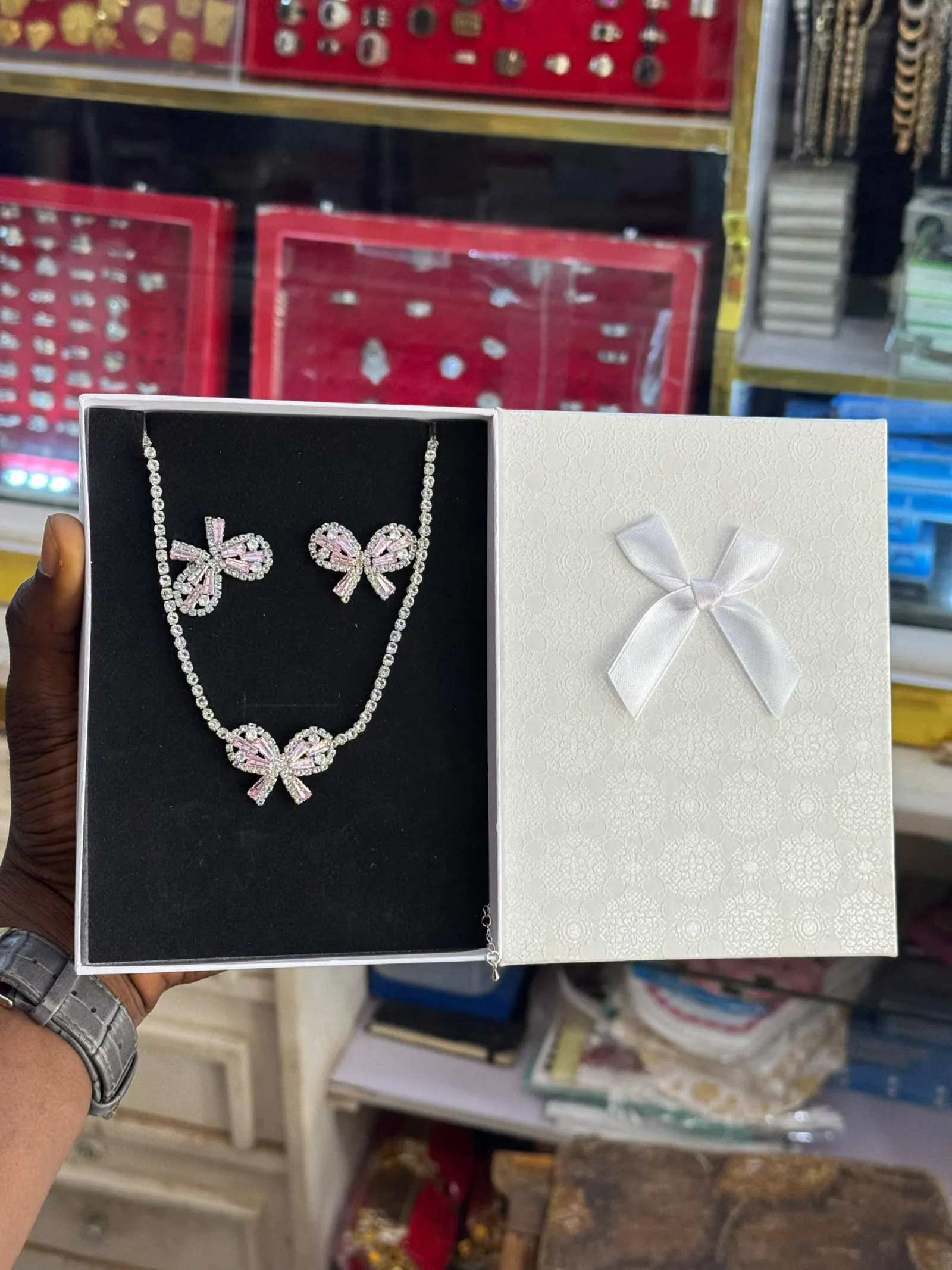 Luxury Wristwatches, Bracelets & Jewellery Gift Sets for Men and Women — photo 1 of 6