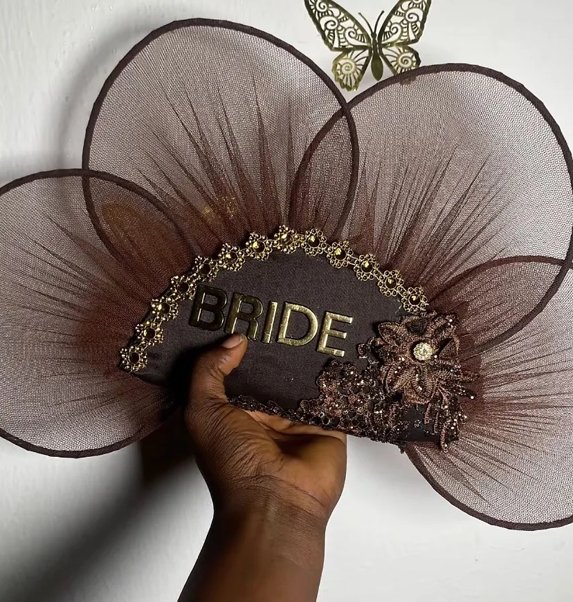 Bridal and asoebi fans , nails — photo 6 of 6