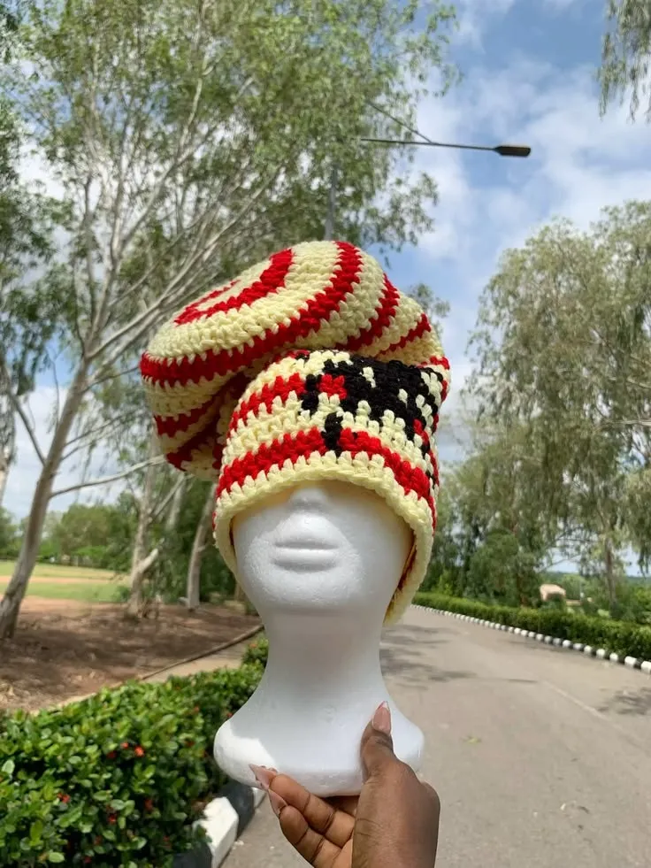 Crochet slouchy beanie — photo 3 of 6