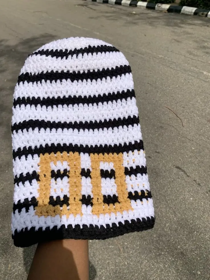 Crochet slouchy beanie — photo 6 of 6