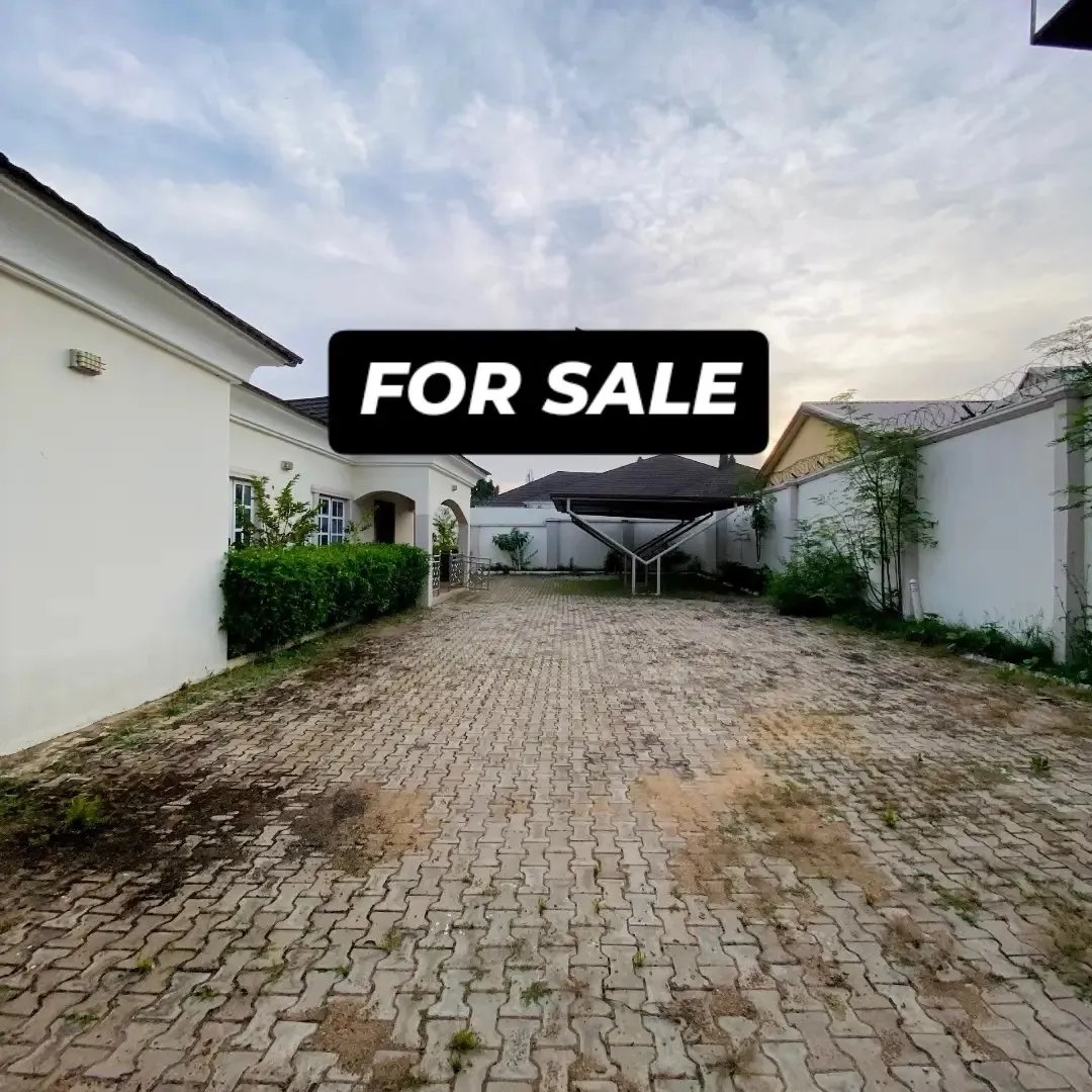 5 BEDROOM BUNGALOW WITH BQ FOR SALE❗️ — photo 9 of 12