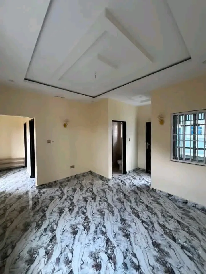 5 UNITS OF 1 BEDROOM — photo 5 of 9