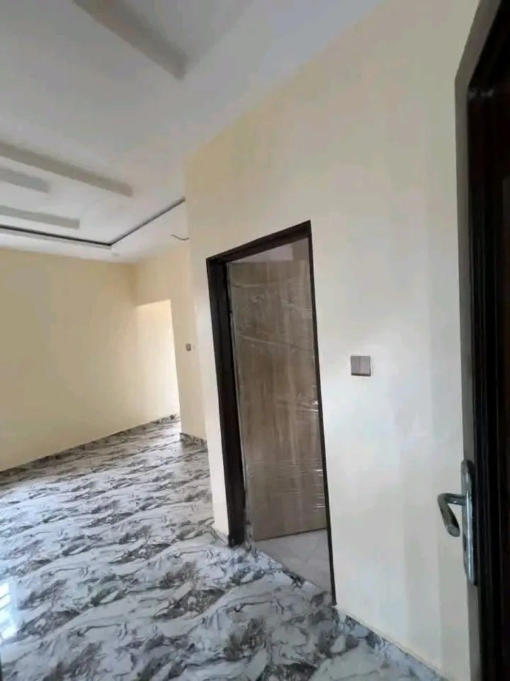 5 UNITS OF 1 BEDROOM — photo 6 of 9
