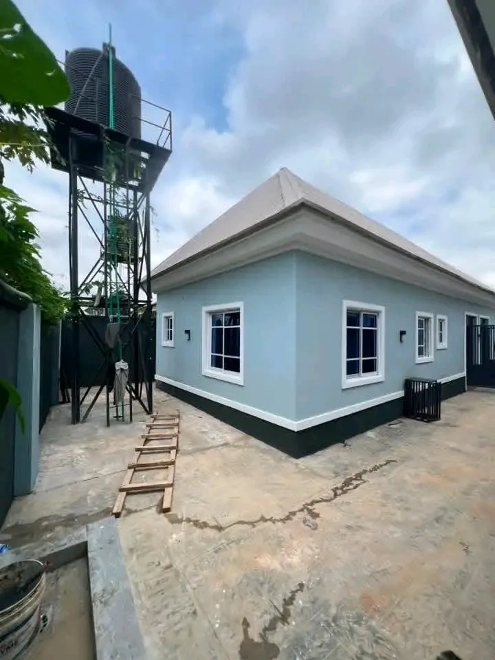 5 UNITS OF 1 BEDROOM — photo 8 of 9