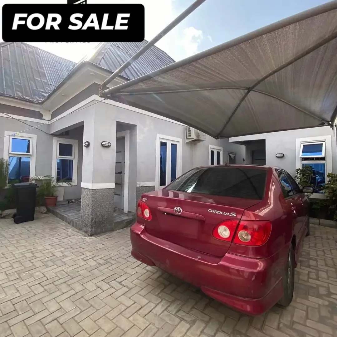 3 BEDROOM BUNGALOW WITH BQ FOR SALE❗️ — photo 4 of 12
