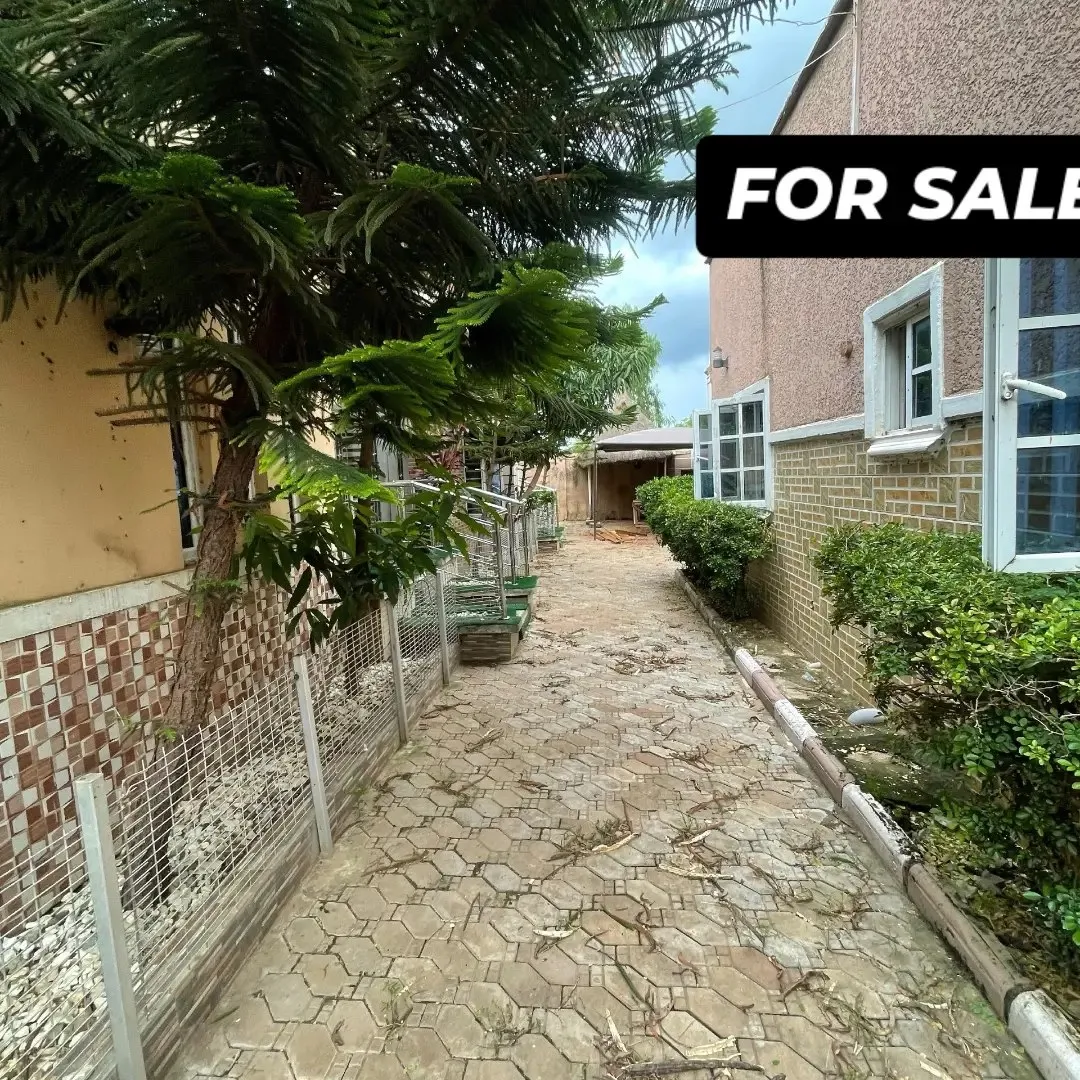 ONE UNIT OF 3 BEDROOM & TWO UNIT OF 2 BEDROOMS WITH A SINGLE SELF CONTAIN FOR SALE ❗️ — photo 5 of 12