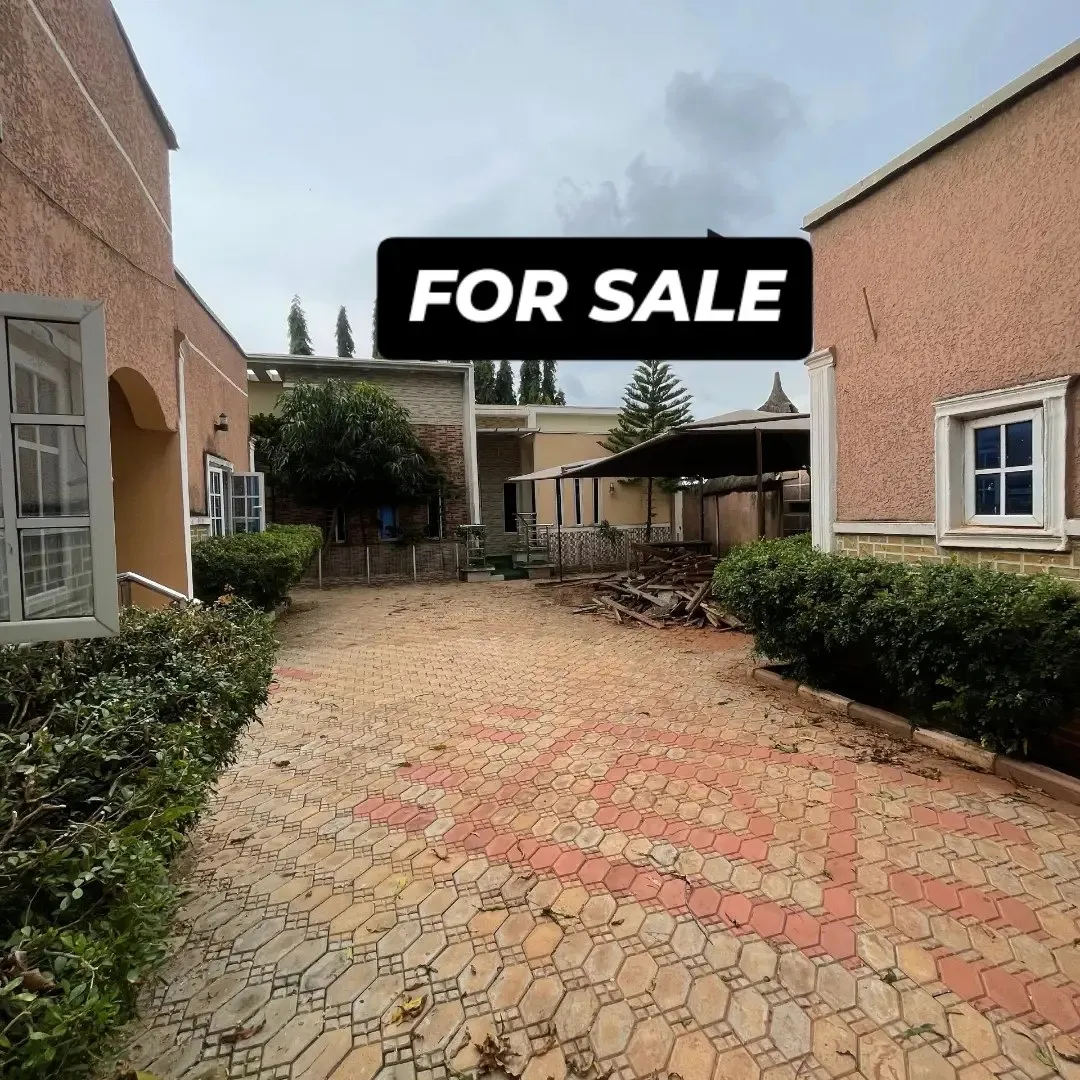 ONE UNIT OF 3 BEDROOM & TWO UNIT OF 2 BEDROOMS WITH A SINGLE SELF CONTAIN FOR SALE ❗️ — photo 9 of 12