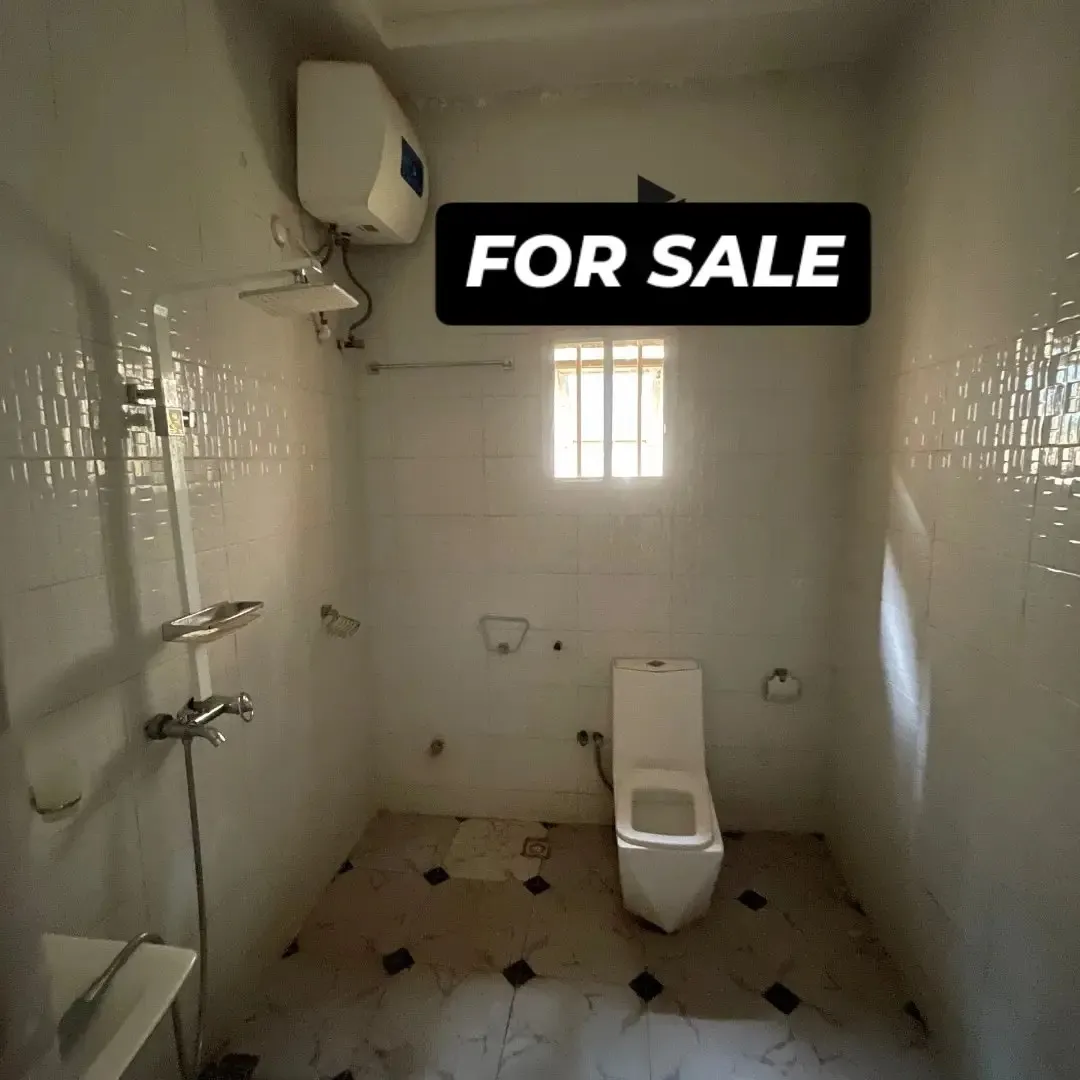 ONE UNIT OF 3 BEDROOM & TWO UNIT OF 2 BEDROOMS WITH A SINGLE SELF CONTAIN FOR SALE ❗️ — photo 10 of 12